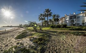 Hb - Comfortable Beachfront Holiday Apartment
